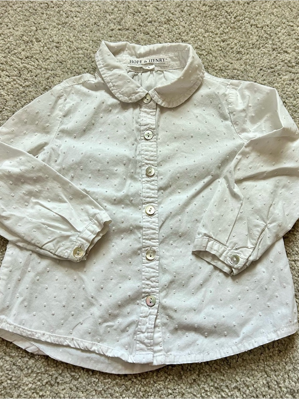 Hope & Henry White Dot-Textured Button Down Shirt for Kids 3T